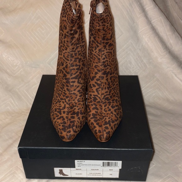NWT SILENT D AUDRY Boot Tan Leopard - Picture 7 of 15